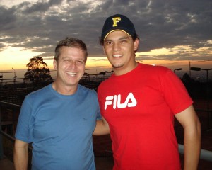 Claudius Tenório e seu ex-aluno e funcionário na Dynamis Tennis Center, hoje árbitro internacional, André Lima